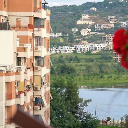 Downtown Grand Park * Tirana