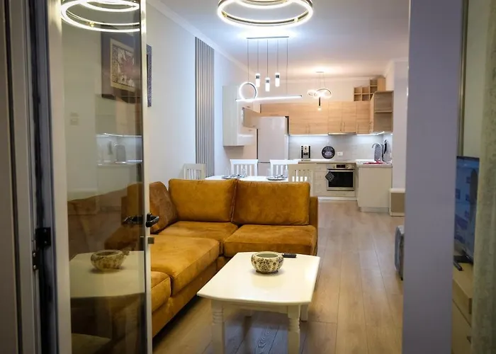 Downtown Grand Park * Tirana